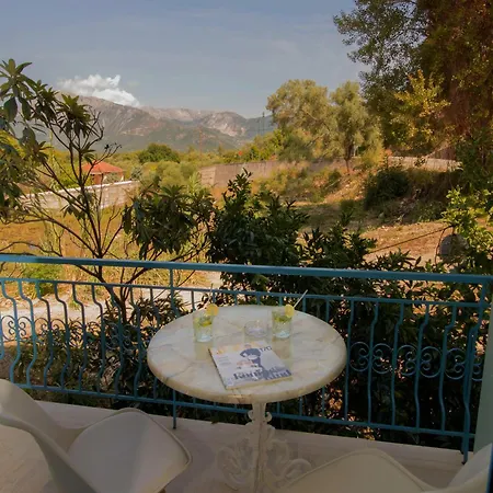 Aκrotiriresort Bed & Breakfast *