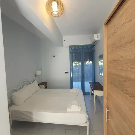Bed & Breakfast Aκrotiriresort *