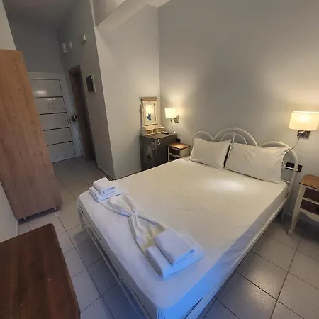 Bed & Breakfast Aκrotiriresort