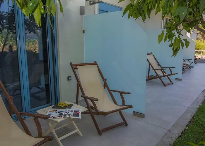 B&B Aκrotiriresort 3*