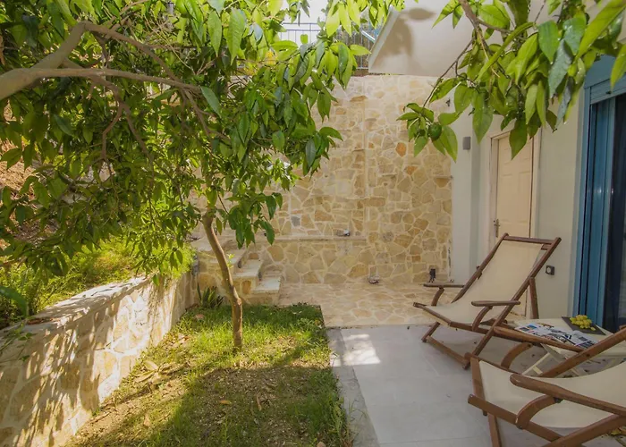 Aκrotiriresort B&B 3*