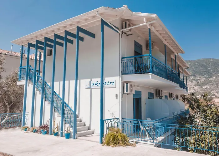 Aκrotiriresort B&B